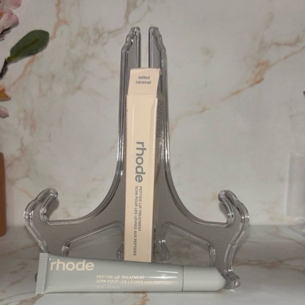 Rhode Peptide Lip Tint in Salted Caramel. NIB.